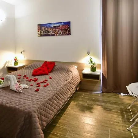 La Terrazza Sul Konukevi *